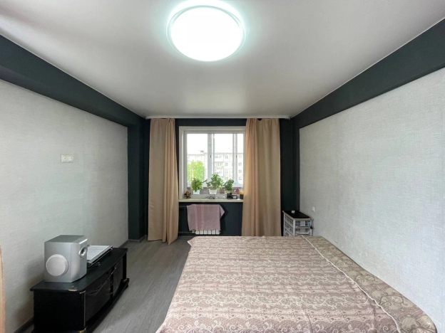 Купить четырехкомнатную квартиру в Иркутской области. Вариант № 48548, 0, площадь -  квм, цена 5950000 рублей