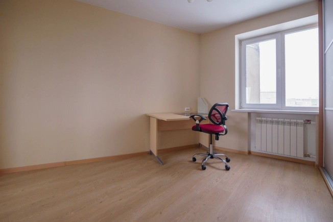 Купить четырехкомнатную квартиру в Новосибирской области. Вариант № 8925103, 5, площадь -  квм, цена 9000000 рублей