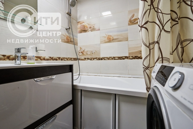 Купить четырехкомнатную квартиру в Воронеже. Вариант № 45640, 23, площадь - квм, цена 7500000 рублей