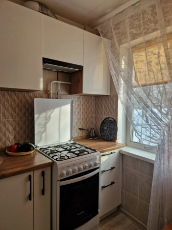 Купить четырехкомнатную квартиру в Омске. Вариант № 2815390, 3, площадь -  квм, цена 5500000 рублей