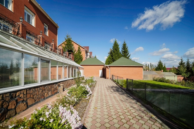 Купить дом в Микрорайоне Порт-Артур в Омске. Вариант № 6134669, 33, площадь -  квм, цена 60000000 рублей