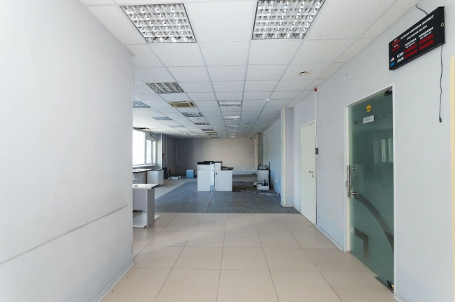 Купить коммерческую недвижимость свободного назначения в Тобольске. Вариант № 3900, 3, площадь -  квм, цена 16000000 рублей