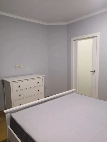 Купить двухкомнатную квартиру в районе Кировский в Ростове-на-Дону. Вариант № 35993, 3, площадь -  квм, цена 12000000 рублей