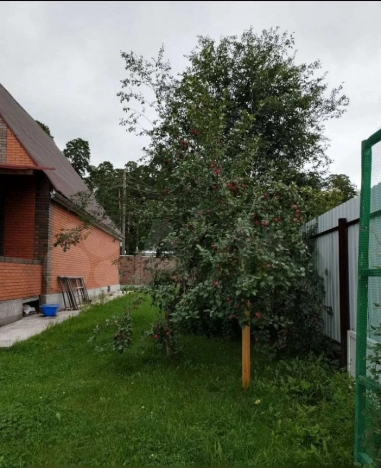 Купить дом на улице Набережная в Тюменской области. Вариант № 33688, 3, площадь -  квм, цена 8900000 рублей