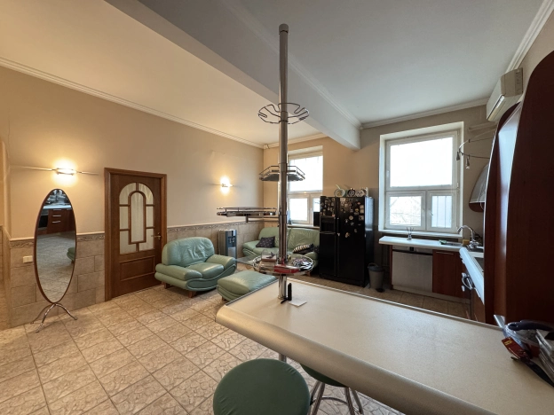 Купить квартиру в Москве. Вариант № 8429026, 5, площадь -  квм, цена 29990000 рублей