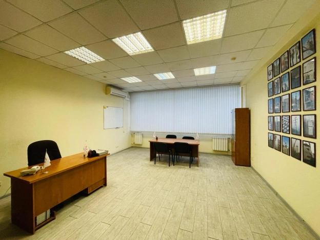 Купить офисы у метро Площадь Маркса в Новосибирске. Вариант № 10475207, 4, площадь -  квм, цена 29125800 рублей