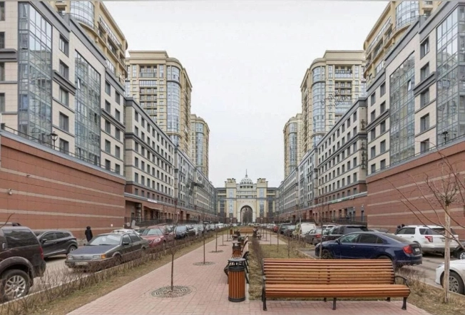 Купить пятикомнатную квартиру в Санкт-Петербурге. Вариант № 10429176, 16, площадь -  квм, цена 40250000 рублей