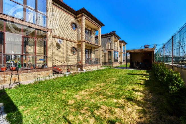 Купить квартиру на вторичке на улице Маршала Вершинина в Воронежской области. Вариант № 33628, 35, площадь -  квм, цена 15800000 рублей