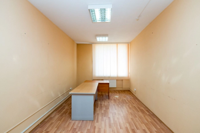 Снять коммерческую недвижимость в Тобольске. Вариант № 1566, 9, площадь -  квм, цена 100000 рублей