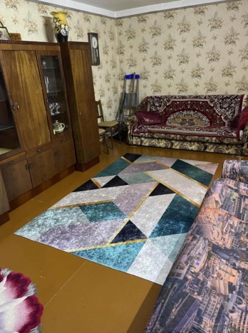 Купить однокомнатную квартиру в Приморском крае. Вариант № 393069, 5, площадь -  квм, цена 2300000 рублей