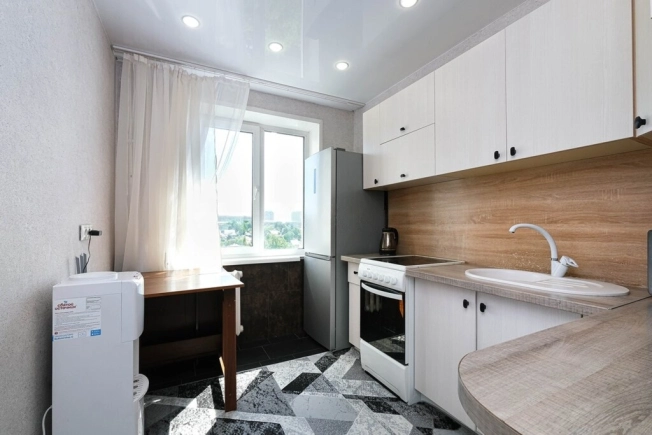 Купить трехкомнатную квартиру в Новосибирске. Вариант № 8980264, 18, площадь -  квм, цена 7200000 рублей