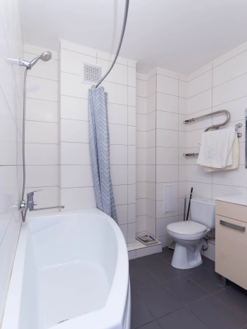 Купить квартиру в Тобольске. Вариант № 8526180, 11, площадь -  квм, цена 6500000 рублей