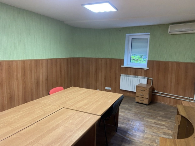 Снять офисы на улице Нижне-Волжская набережная в Нижнем Новгороде. Вариант № 26116, 4, площадь -  квм, цена 107000 рублей