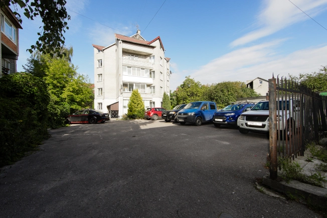 Купить четырехкомнатную квартиру в Калининграде. Вариант № 4922, 49, площадь -  квм, цена 16990000 рублей