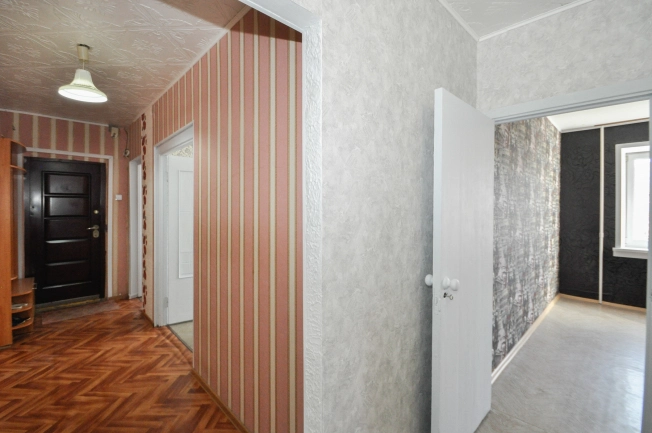 Купить трехкомнатную квартиру в районе Советский в Новосибирске. Вариант № 35284, 17, площадь -  квм, цена 5500000 рублей