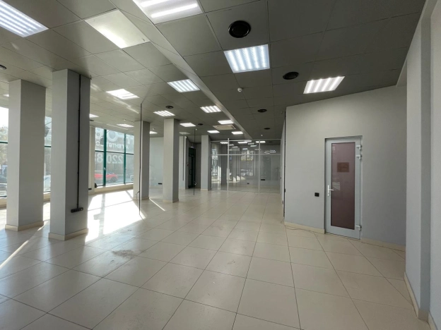 Снять коммерческую недвижимость в Новосибирске. Вариант № 4106278, 4, площадь - квм, цена 280000 рублей