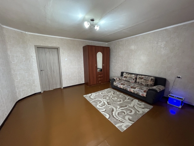 Купить трехкомнатную квартиру в Сыктывкаре. Вариант № 11250, 9, площадь -  квм, цена 5700000 рублей