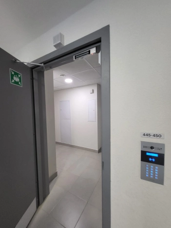 Купить квартиру в Москве. Вариант № 8877844, 12, площадь -  квм, цена 8900000 рублей