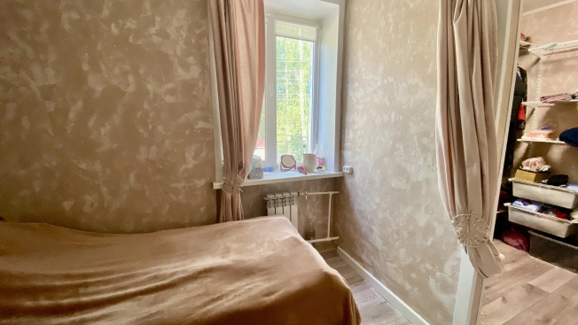 Купить двухкомнатную квартиру на вторичке на улице Молодогвардейская в Пензе. Вариант № 51986, 6, площадь -  квм, цена 2390000 рублей