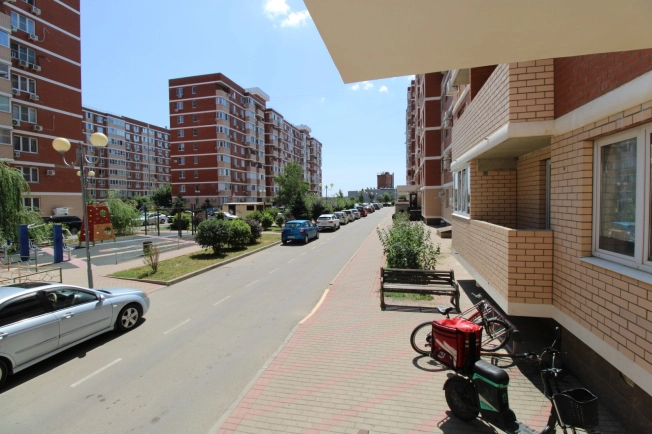 Купить однокомнатную квартиру в Краснодаре. Вариант № 10295223, 20, площадь -  квм, цена 3650000 рублей