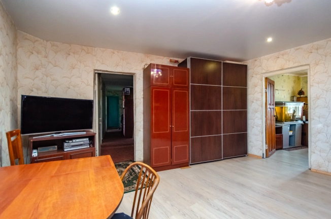 Купить четырехкомнатную квартиру в Новосибирской области. Вариант № 7222795, 0, площадь -  квм, цена 9900000 рублей