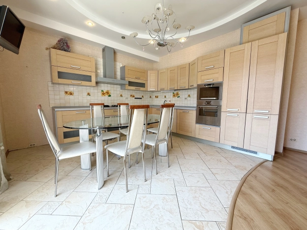 Купить четырехкомнатную квартиру в Иванове. Вариант № 1207232, 5, площадь -  квм, цена 16700000 рублей