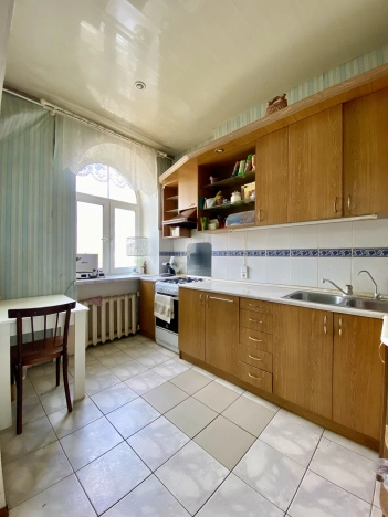 Купить четырехкомнатную квартиру в Смоленской области. Вариант № 41300, 11, площадь -  квм, цена 17590000 рублей