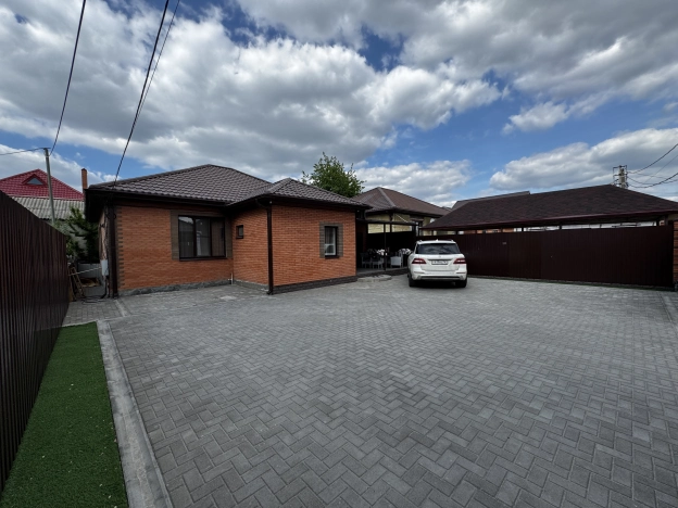 Купить дом в районе Пролетарский в Ростове-на-Дону. Вариант № 43014, 1, площадь -  квм, цена 12300000 рублей