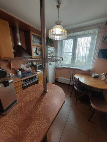 Купить трехкомнатную квартиру в ЮЗАО в Москве. Вариант № 2807463, 10, площадь -  квм, цена 28000000 рублей