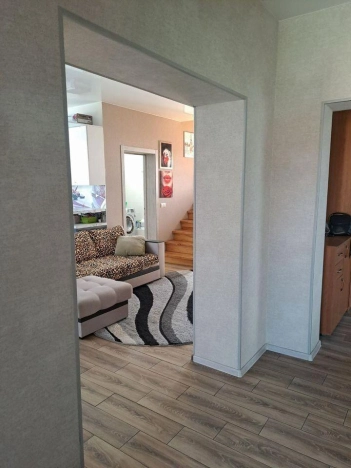 Купить дом в Искитиме. Вариант № 8411121, 6, площадь -  квм, цена 11290000 рублей