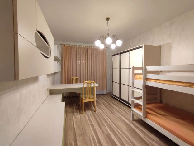 Снять квартиру в районе Ленинградский в Калининграде. Вариант № 8760046, 19, площадь -  квм, цена 40000 рублей