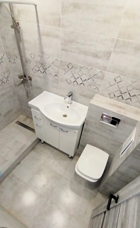 Купить двухкомнатную квартиру в Омске. Вариант № 6018, 12, площадь -  квм, цена 4990000 рублей