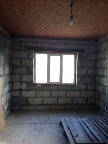 Купить дом на улице Набережная в Тюменской области. Вариант № 33682, 8, площадь -  квм, цена 3900000 рублей