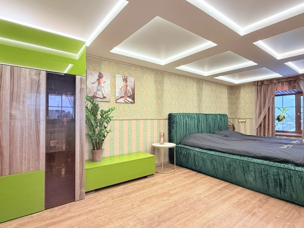 Купить квартиру в Микрорайоне 1-й  ГПЗ-23 в Вологде. Вариант № 10424445, 21, площадь -  квм, цена 18400000 рублей