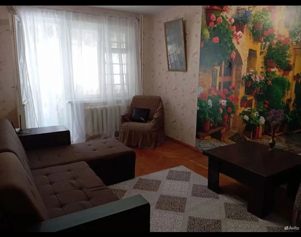 Купить трехкомнатную квартиру в Ростовской области. Вариант № 9832458, 4, площадь -  квм, цена 8500000 рублей