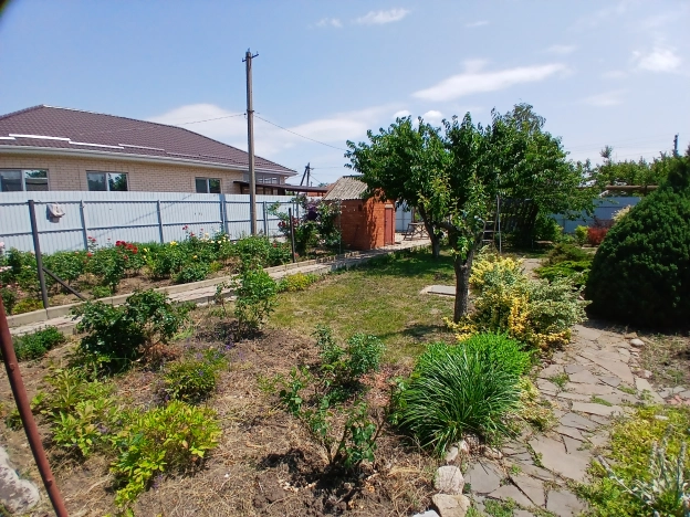 Купить дом на улице Гранатовая в Краснодарском крае. Вариант № 3875432, 6, площадь -  квм, цена 7500000 рублей