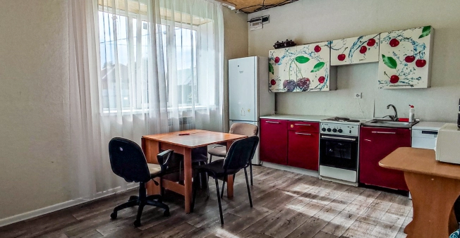 Купить дом на улице Тургенева в Новосибирске. Вариант № 6832159, 3, площадь -  квм, цена 4950000 рублей