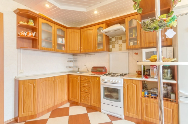 Купить двухкомнатную квартиру на вторичке на улице Карла Маркса в Вологде. Вариант № 10947, 16, площадь -  квм, цена 6300000 рублей