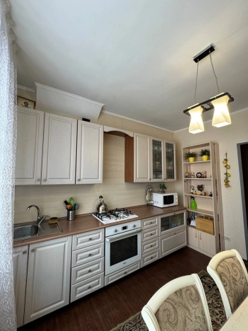 Купить дом в Микрорайоне Прометей, Октябрьский в Октябрьском. Вариант № 4837, 3, площадь -  квм, цена 11000000 рублей