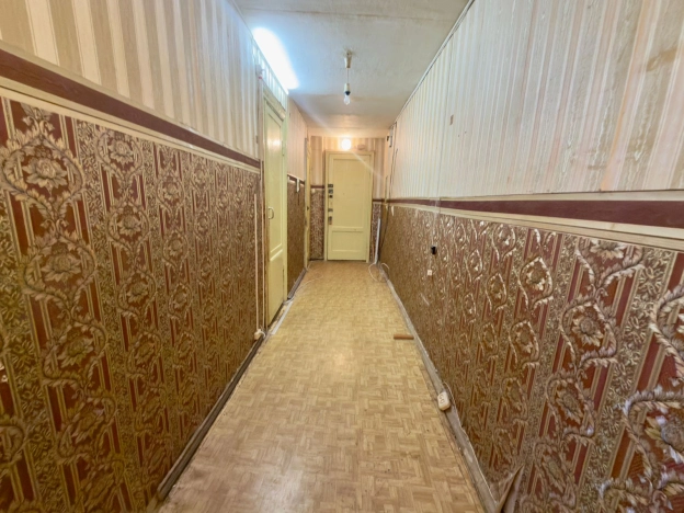 Купить квартиру в Москве. Вариант № 8821971, 8, площадь -  квм, цена 27000000 рублей