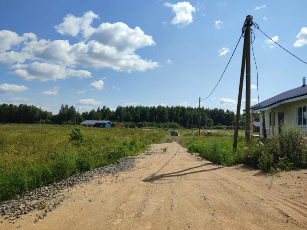 Купить земельный участок в Вологодской области. Вариант № 21303, 3, площадь -  квм, цена 1000000 рублей