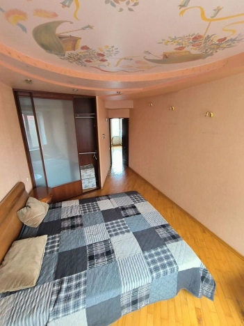 Купить квартиру в Москве. Вариант № 7911495, 3, площадь - квм, цена 35800000 рублей
