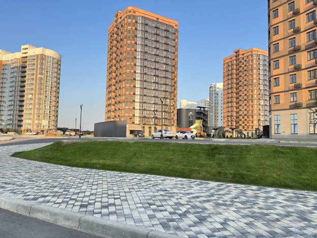 Купить квартиру в ЖК Зеленодар в Краснодаре. Вариант № 42456, 18, площадь - квм, цена 3850000.0000 рублей