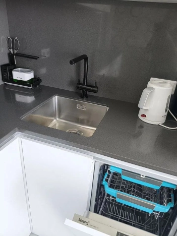 Купить двухкомнатную квартиру в Обь. Вариант № 8350733, 9, площадь -  квм, цена 7650000 рублей