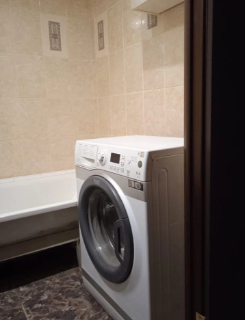 Купить двухкомнатную квартиру на улице Школьная в Калужской области. Вариант № 20705, 12, площадь -  квм, цена 5000000 рублей