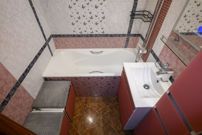 Купить трехкомнатную квартиру у метро Коммунарка в Москве. Вариант № 8845570, 7, площадь -  квм, цена 14200000 рублей