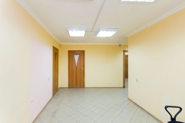 Купить офисы в Тобольске. Вариант № 4508, 3, площадь -  квм, цена 5600000 рублей