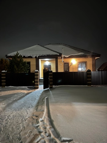 Купить дом на улице Набережная в Тюменской области. Вариант № 26850, 9, площадь -  квм, цена 10800000 рублей