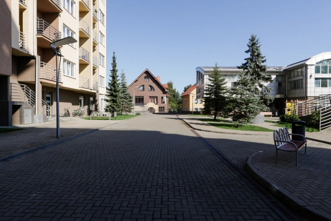 Купить трехкомнатную квартиру в районе Центральный в Калининграде. Вариант № 3707006, 35, площадь -  квм, цена 67000000 рублей