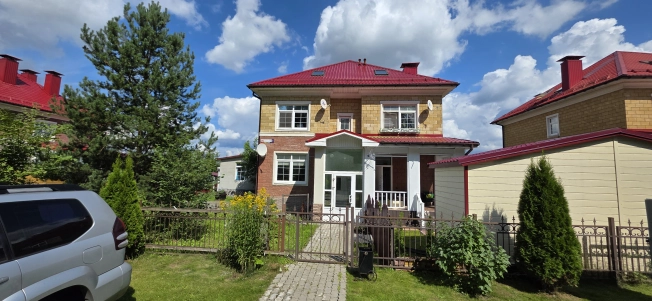 Купить трехкомнатную квартиру на улице 40 лет Октября в Лобне. Вариант № 23622, 0, площадь -  квм, цена 9500000 рублей